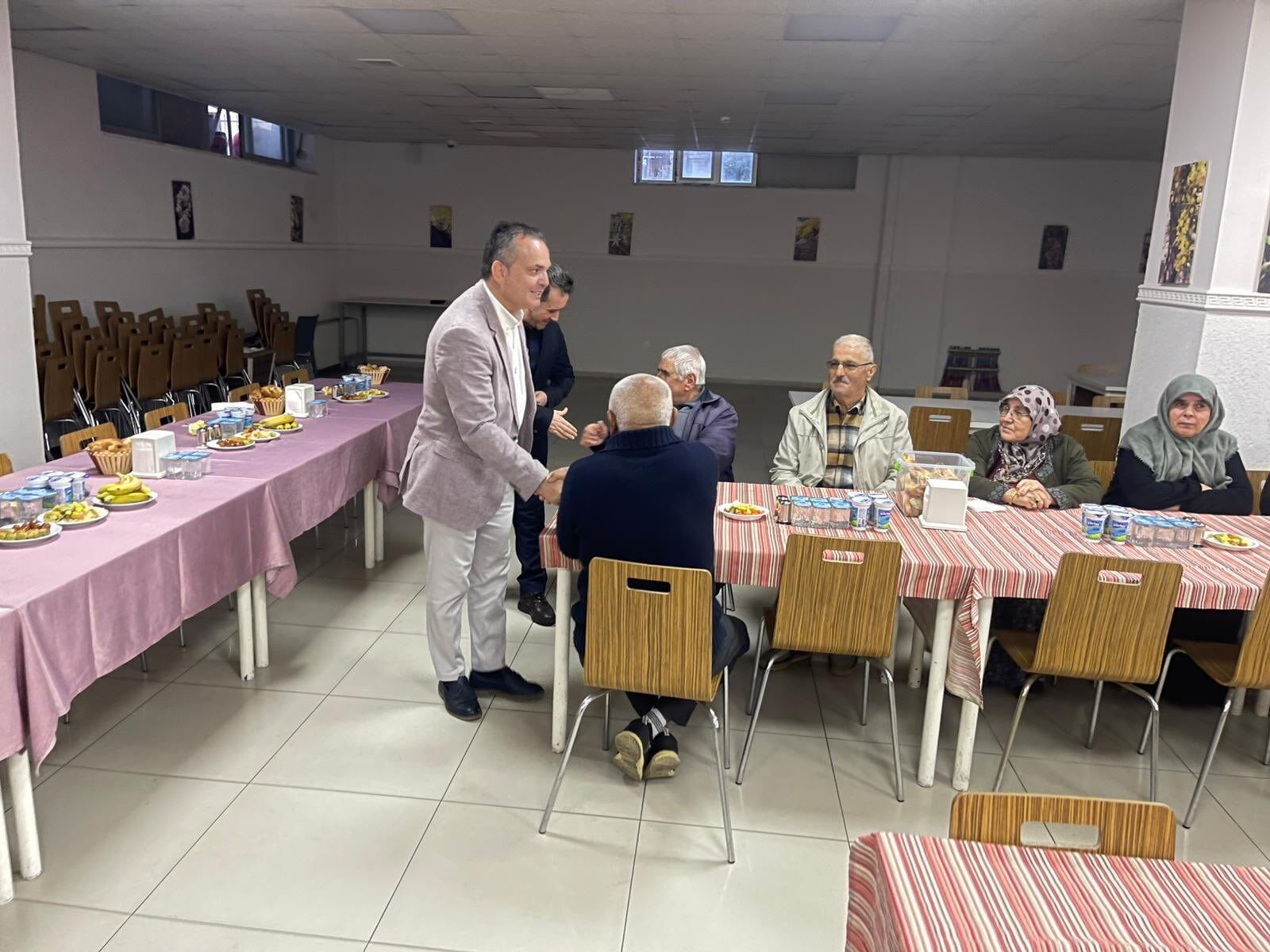 Kaymakam Akkaya, Şehit Aileleriyle Buluştu