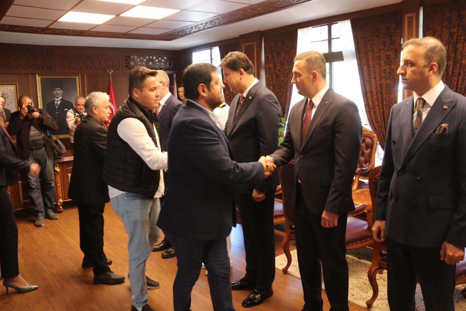 Kaymakam Ertaş, Tebrikleri Kabul Etti