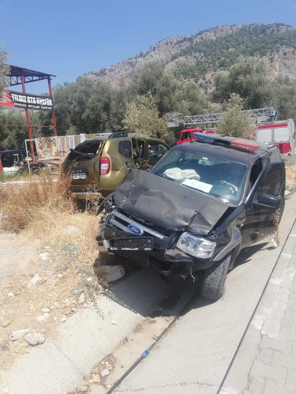 Göcek’te Otomobille, Kamyonet Çarpıştı; 1 Ölü