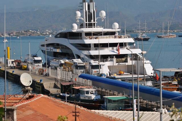 Kazak İşadamının Mega Yatı Fethiye’de