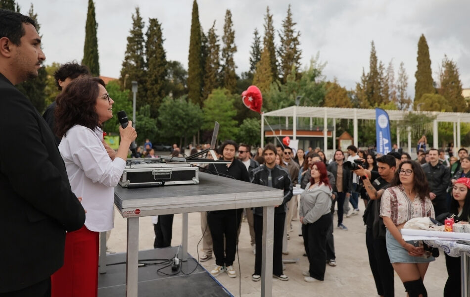 Gençlik Kokteyli Düzenlendi
