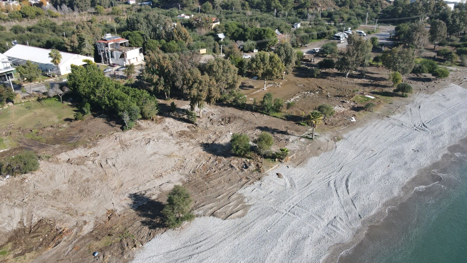 Koca Çalış’ta 17 İşletmenin Yıkımı Tamamlandı