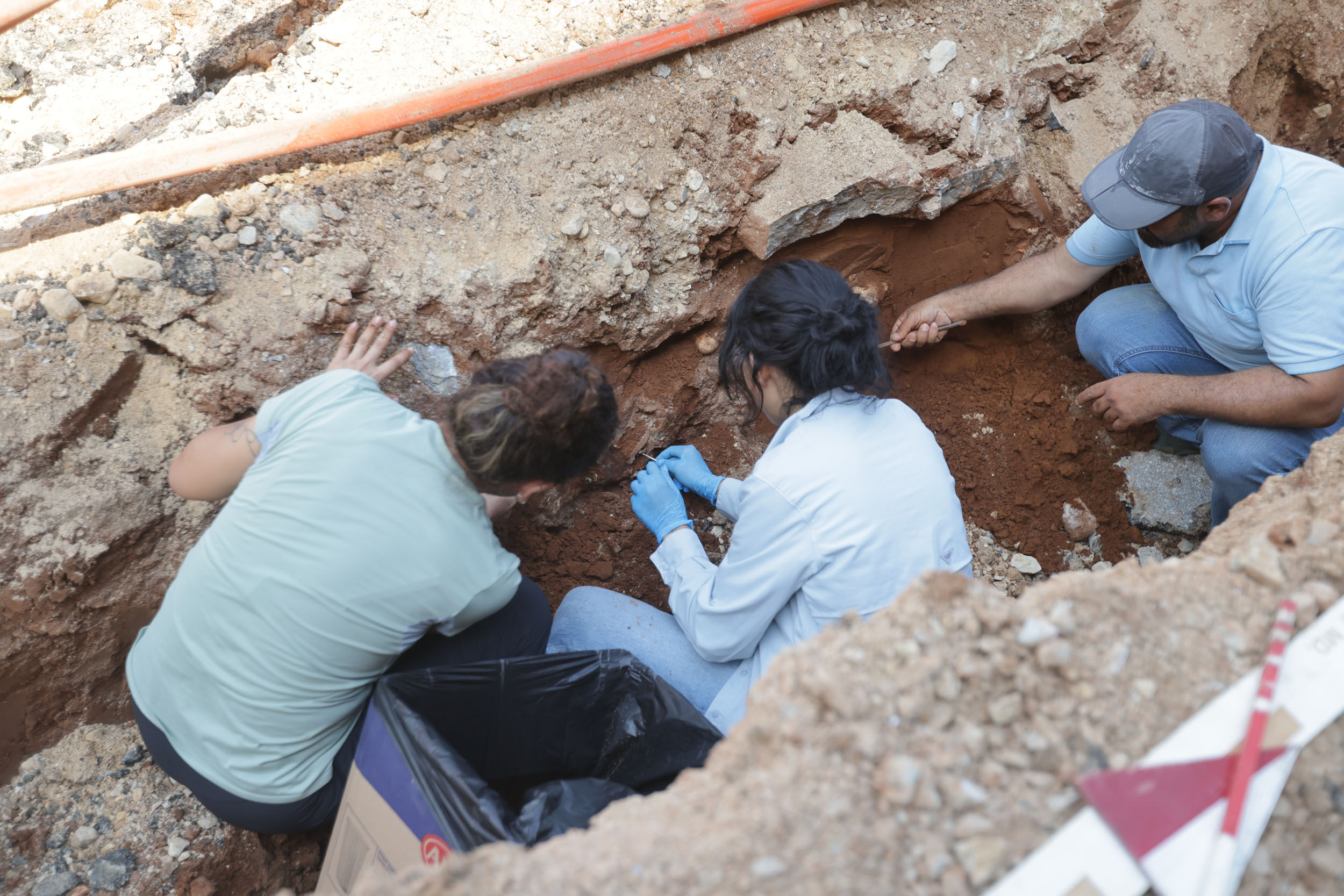 Kötekli’de Yol Kazısında Mezar Buluntuları Ortaya Çıktı