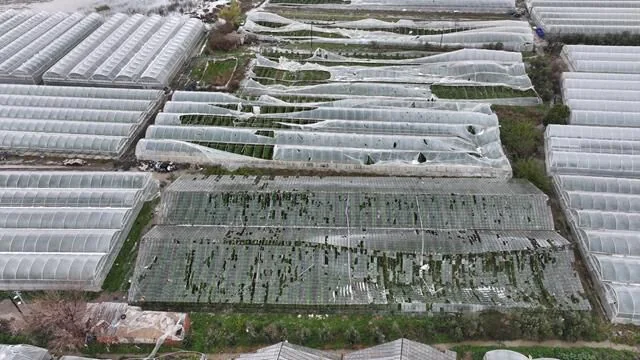 Kumluova’da Hortum, Fırtına Ve Dolu Seraları Vurdu