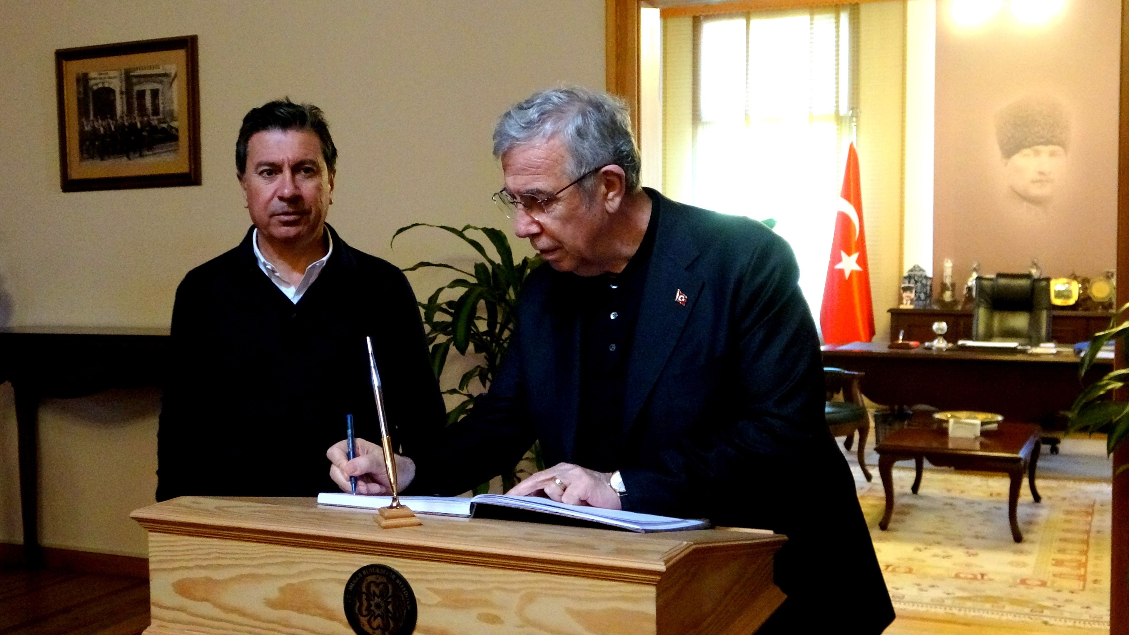 Mansur Yavaş, Menteşe’de Esnaflarla Buluştu