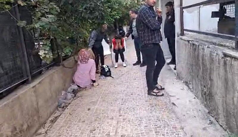 Kafasına Şişe İle Vurup Sırtından Bıçaklayarak Öldürdü