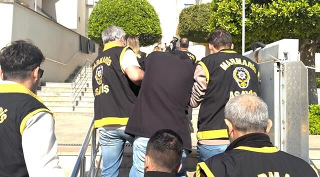 Marmaris'te Gazeteciye Saldırı Olayının Şüphelisi 5 Kişi Adliyeye Çıkarıldı