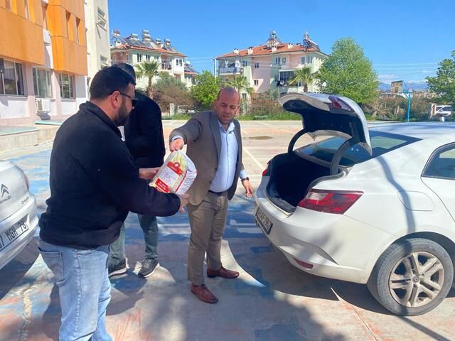 MHP Fethiye İlçe Teşkilatı Ramazan Kolisi Dağıtımına Devam Ediyor