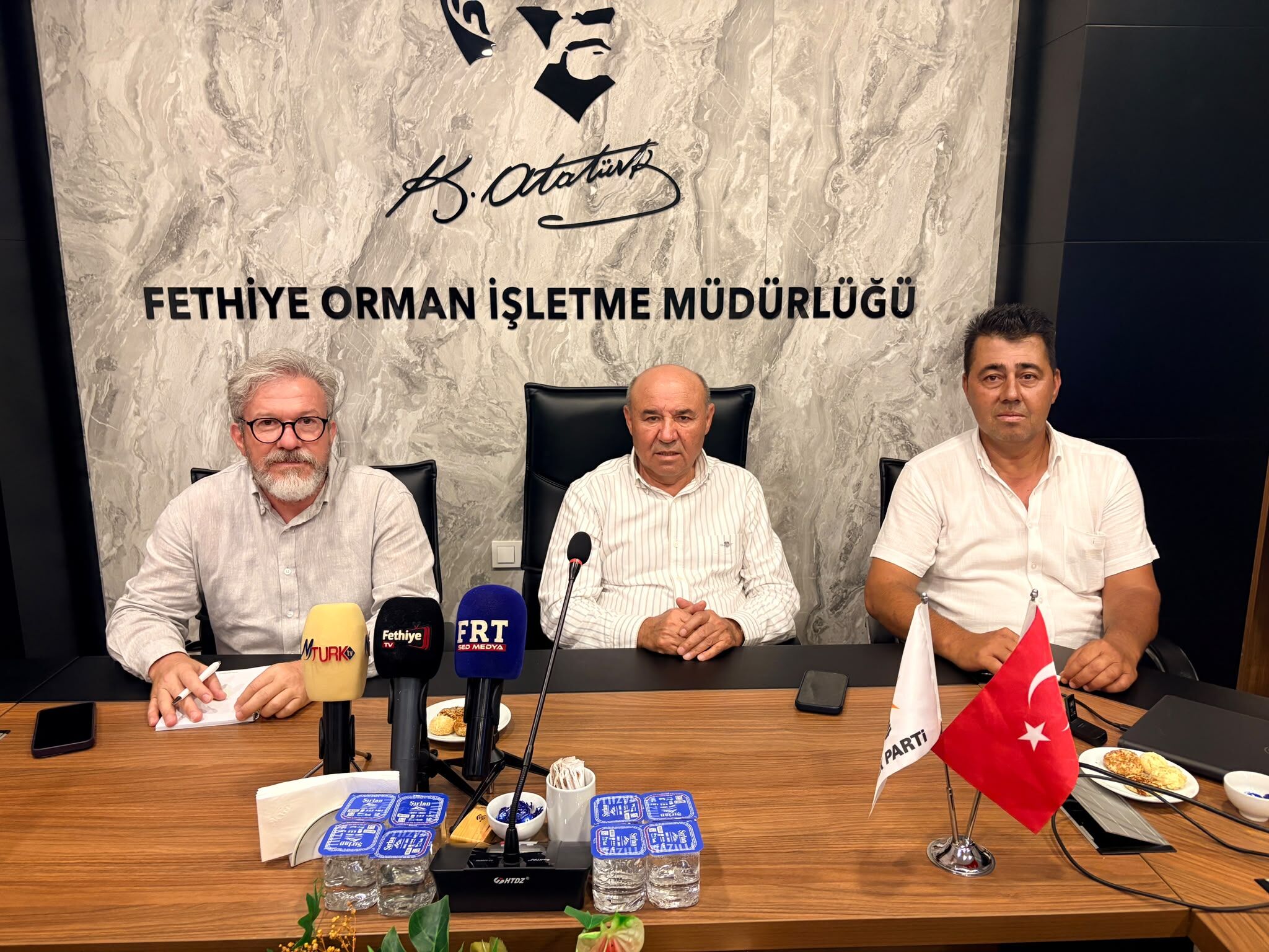 Milletvekili Otgöz, Fethiye'de Muhtarlarla Buluştu
