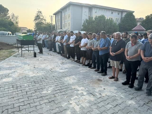 Minik Asil Kemal, Gözyaşlarıyla Son Yolculuğuna Uğurlandı