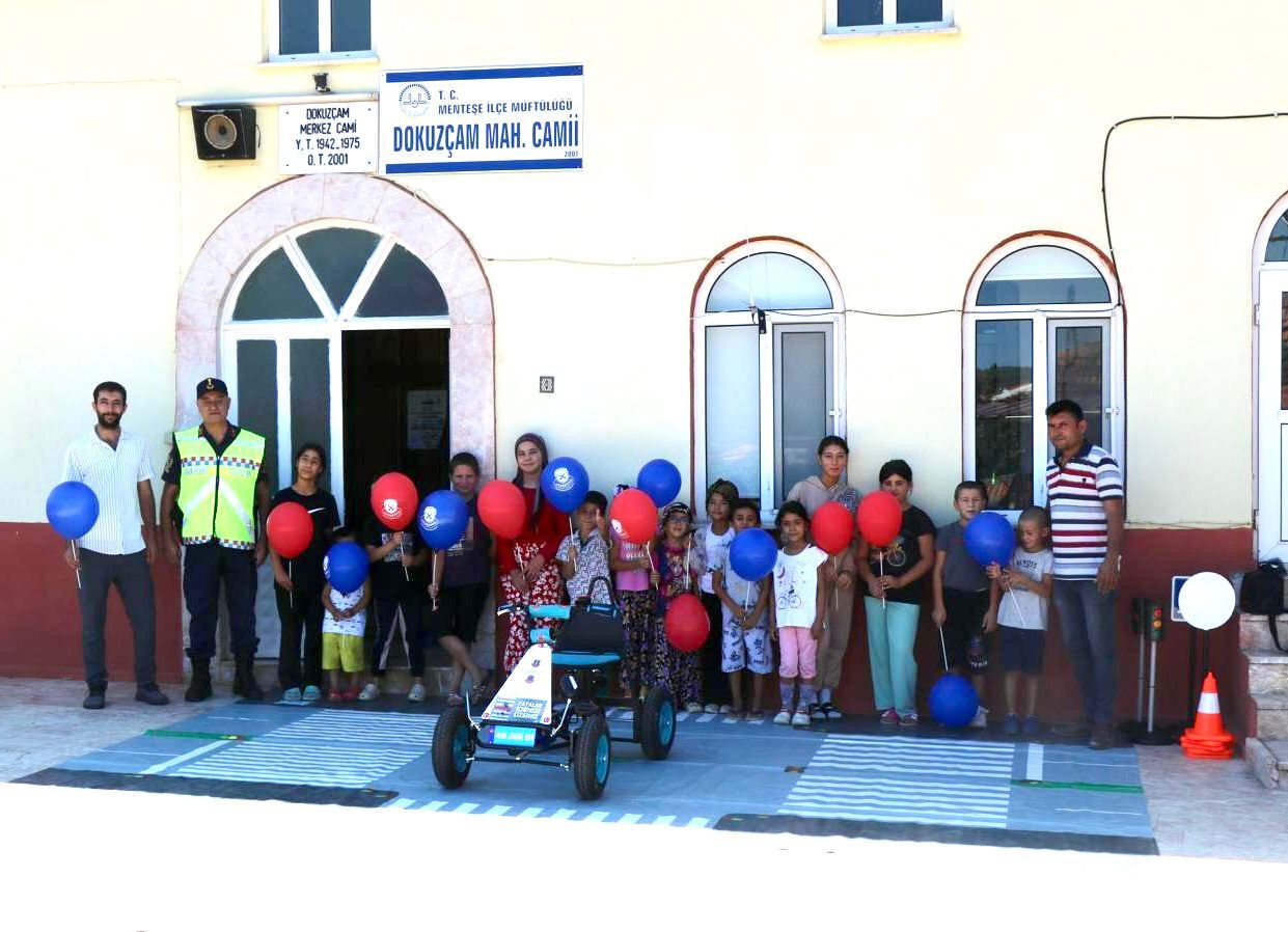 Mobil Trafik Güvenliği Eğitim Timi, Öğrencilere Trafik Eğitimi Verdi