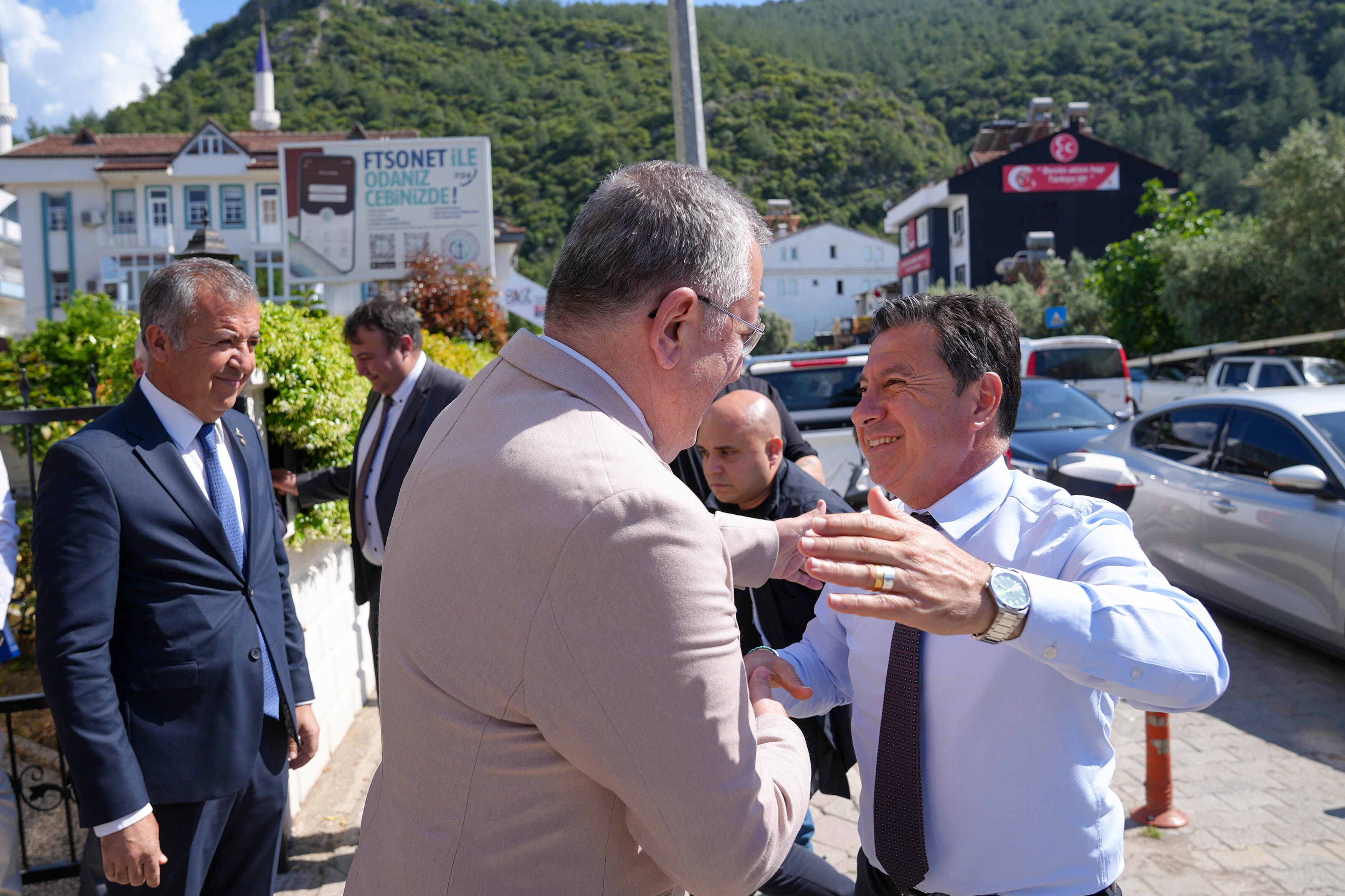 Muğla Büyükşehir Belediye Başkanı Ahmet Aras, FTSO’da İş Dünyasının Taleplerini Dinledi