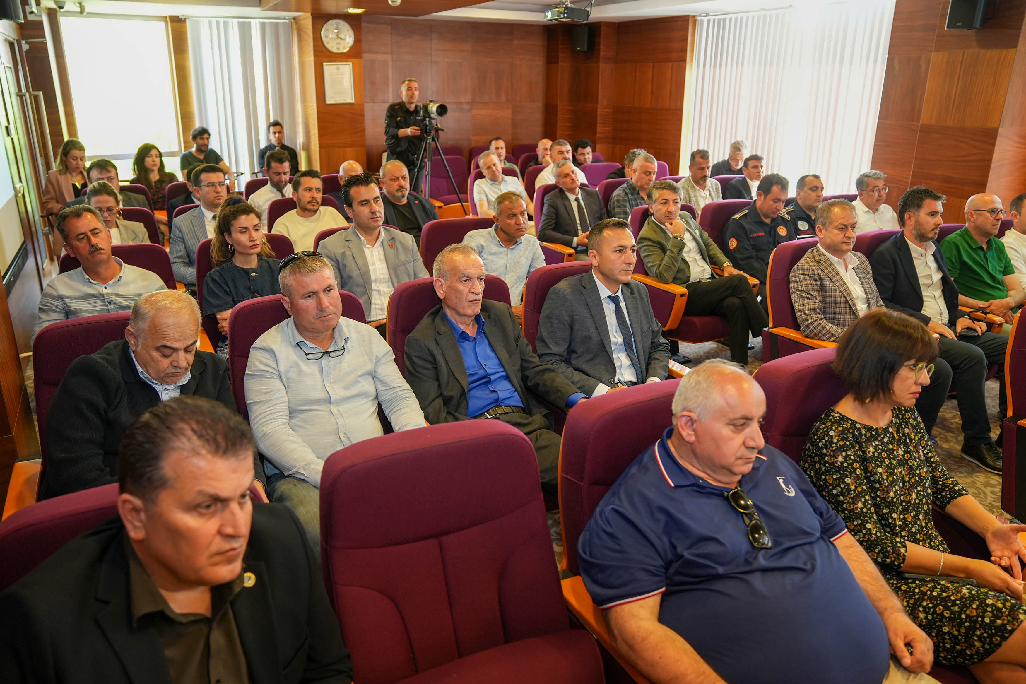 Muğla Büyükşehir Belediye Başkanı Ahmet Aras, FTSO’da İş Dünyasının Taleplerini Dinledi