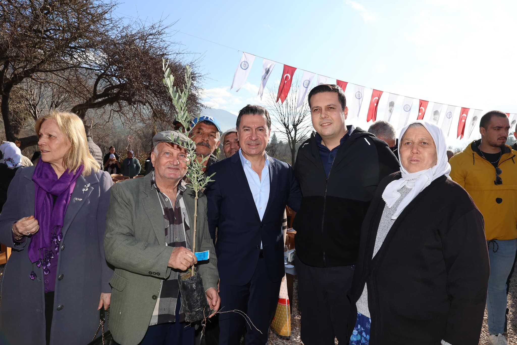 Muğla Büyükşehir Belediyesi, 110 Bin Fidan Dağıttı