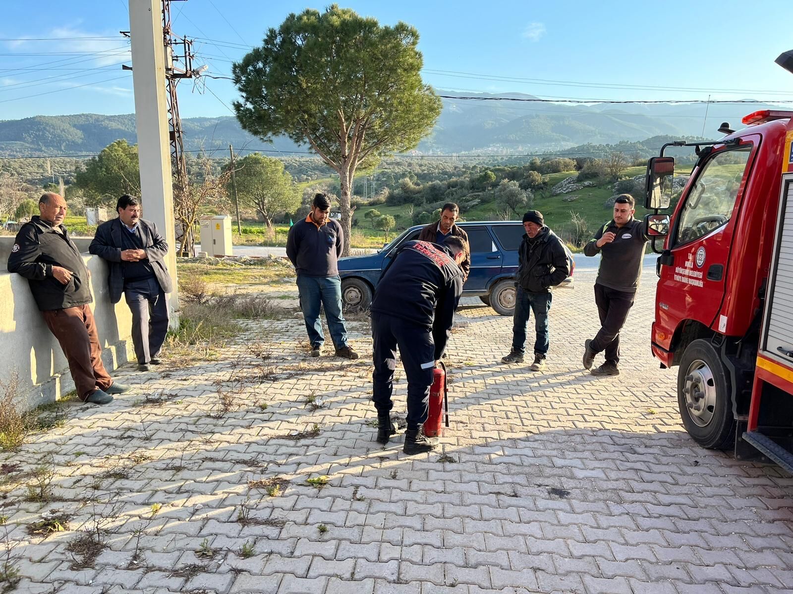13 İlçede 330 Mahallede Vatandaşlara Eğitim Verildi