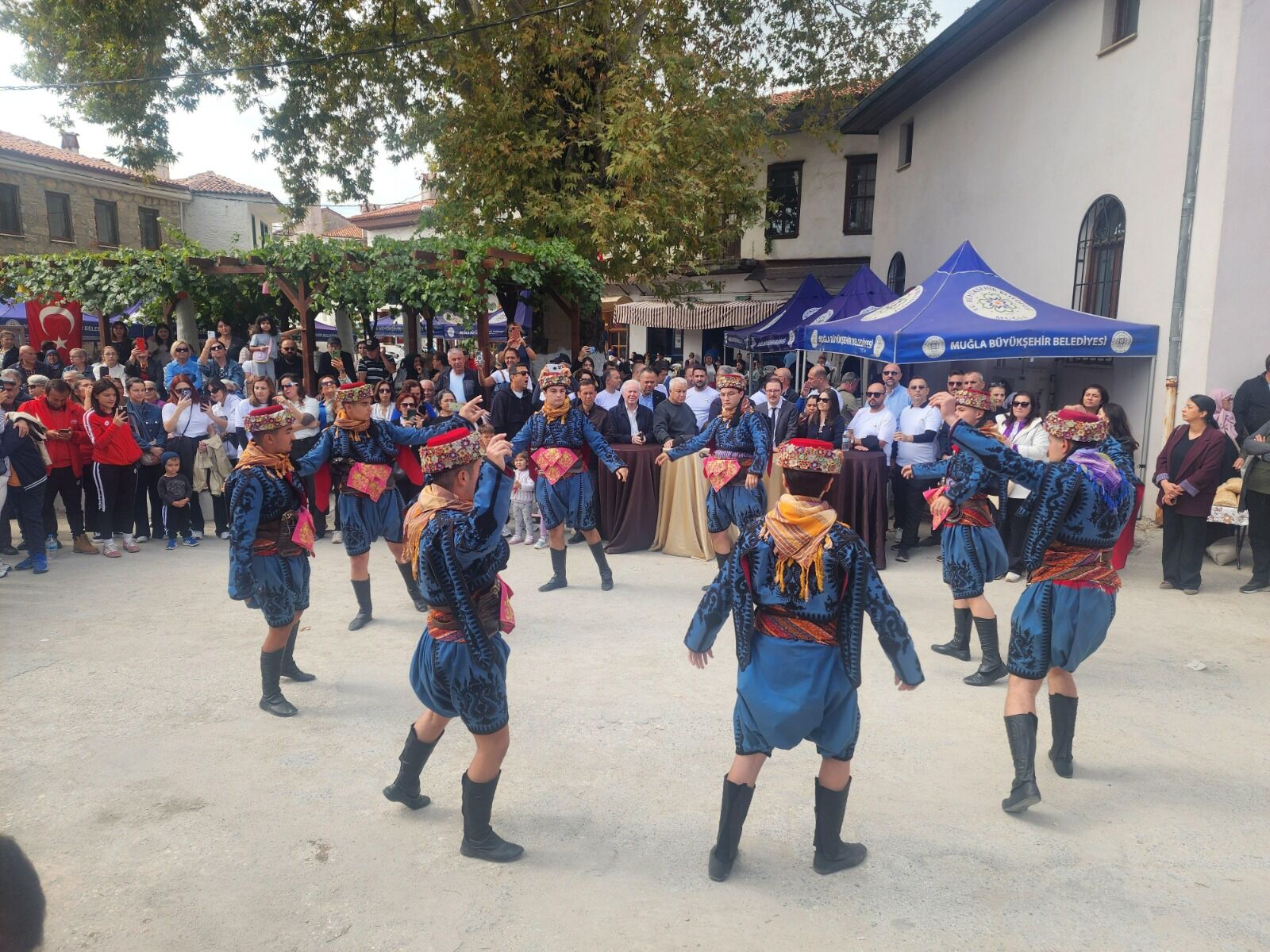 Muğla Tarhana Çorbası Almak İçin Kuyruk Oluşturdular