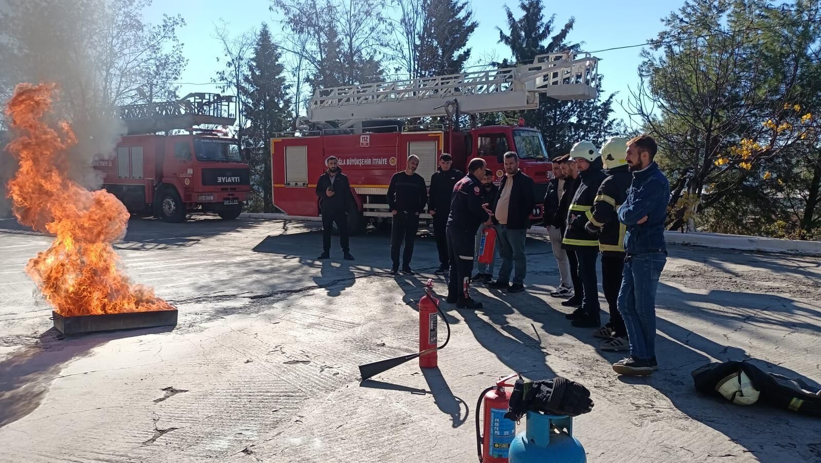 Muğla İtfaiyesi'nden Baca Temizlik Personeline Eğitim
