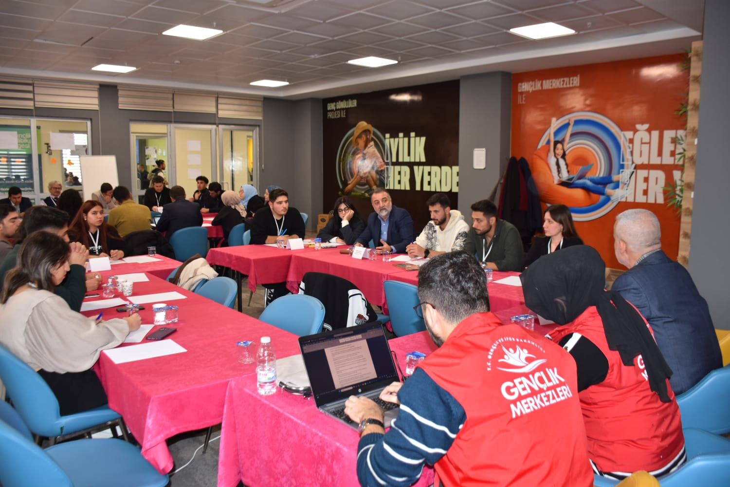 Muğla’da Gençlerin Sesi Politikaya Yön Verdi