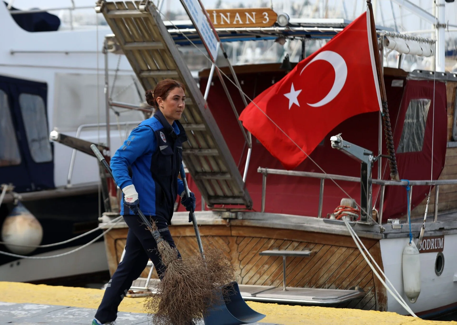Muğla’nın Sokakları Temizlik Melekleri’ne Emanet
