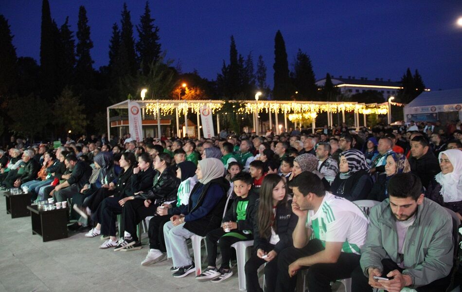 Muğlaspor'un Zaferi Geceyi Bayrama Çevirdi