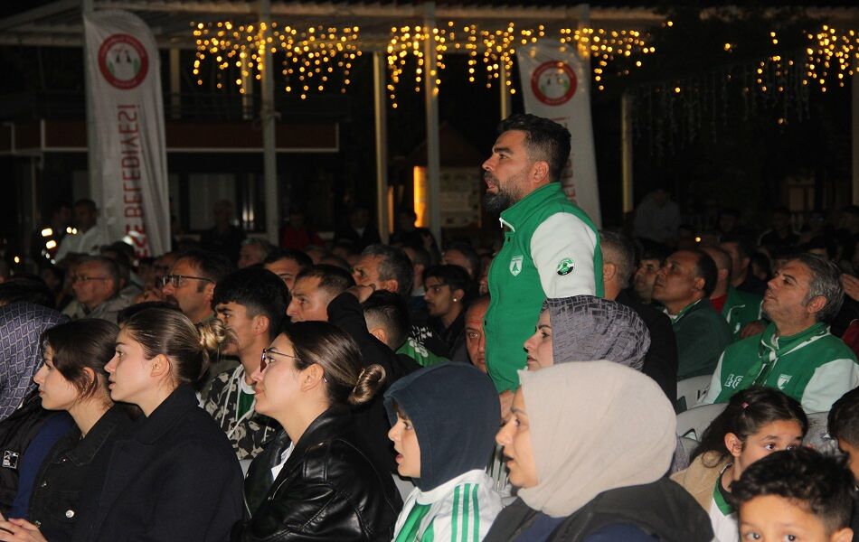 Muğlaspor'un Zaferi Geceyi Bayrama Çevirdi