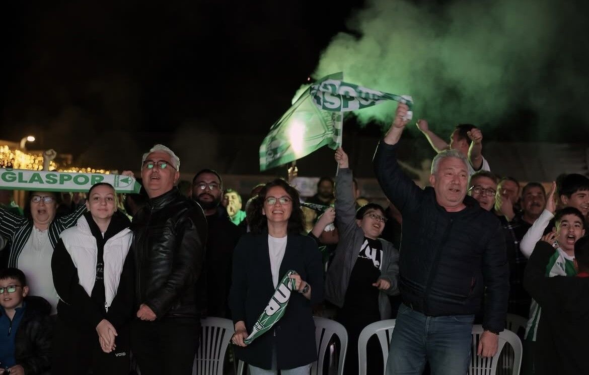 Muğlaspor'un Zaferi Geceyi Bayrama Çevirdi
