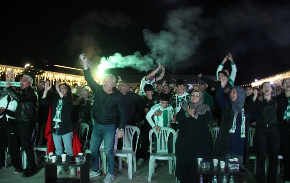 Muğlaspor'un Zaferi Geceyi Bayrama Çevirdi