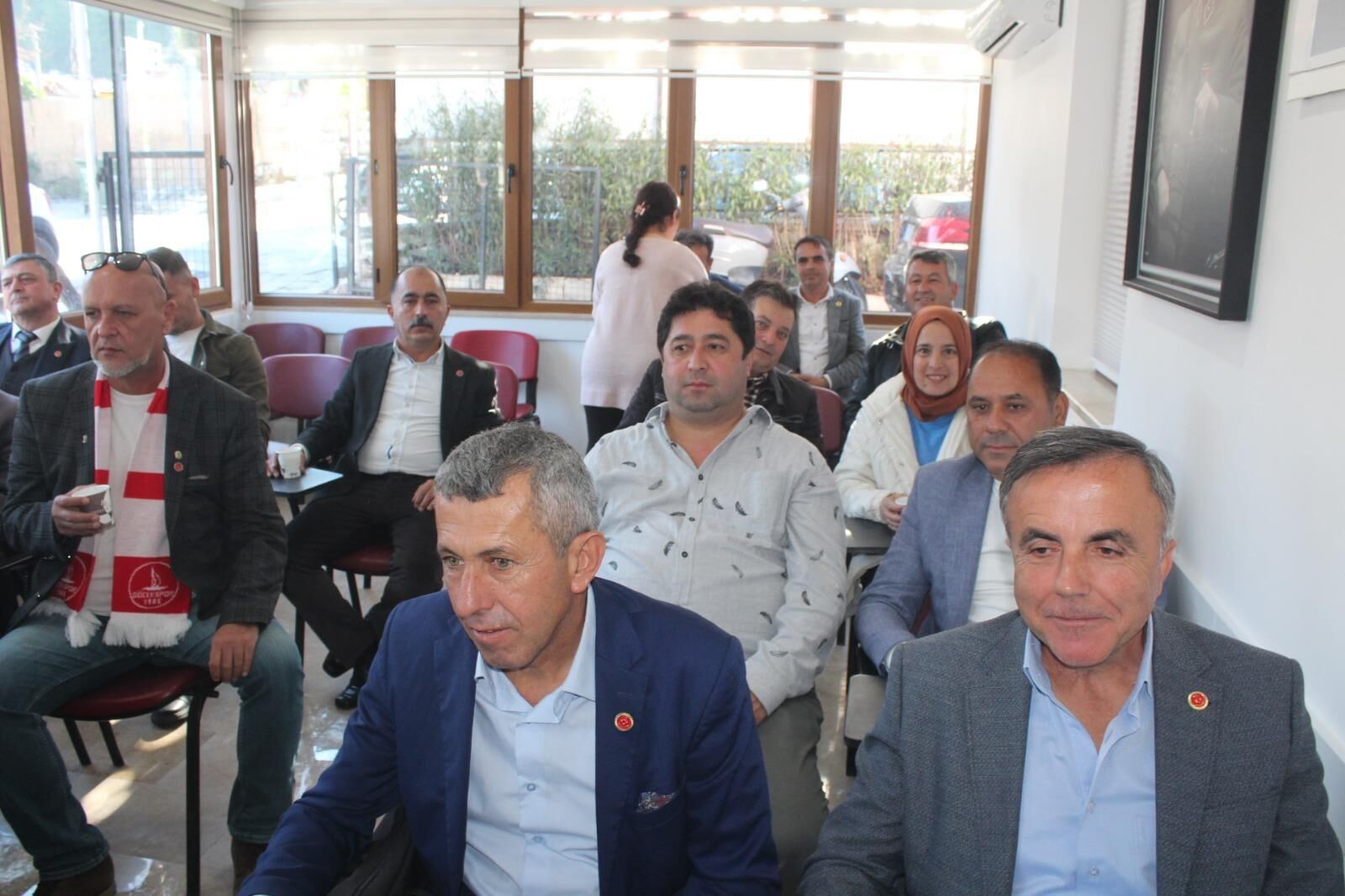 Muhtarlar, CHP Fethiye İlçe Teşkilatı'nı Ziyaret Etti