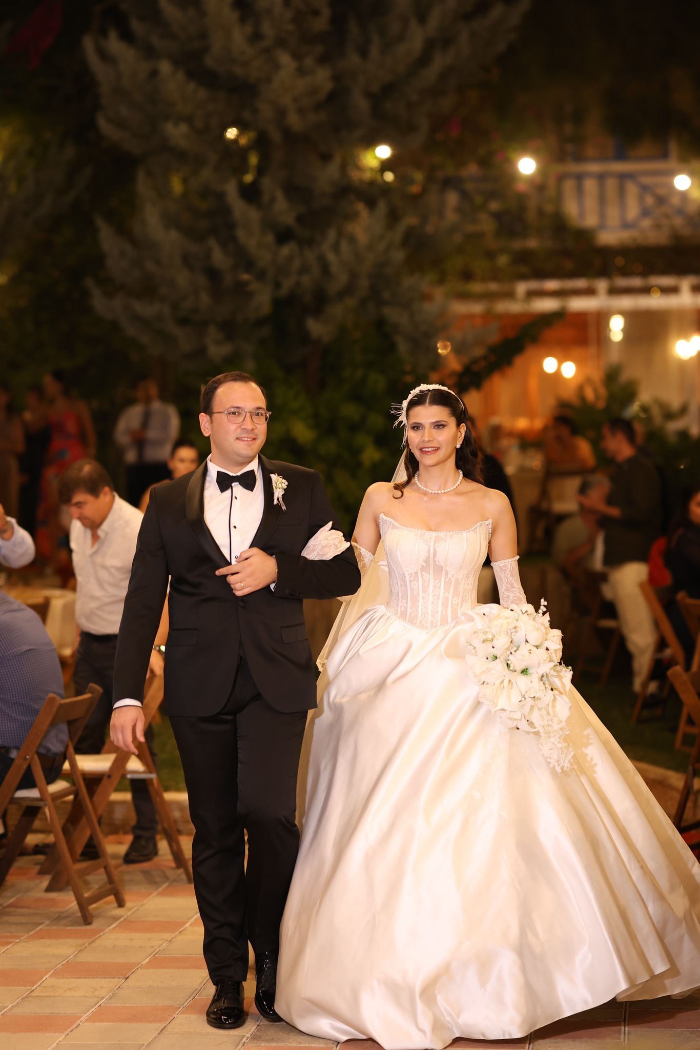 Muhteşem Bir Düğünle Dünya Evine Girdiler