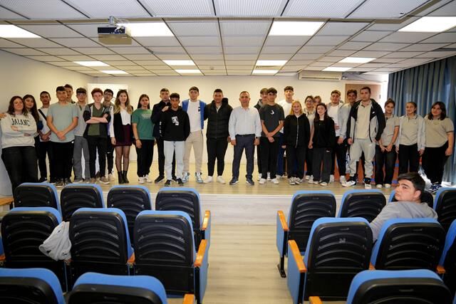 Fethiye'de Akademisyen, Uzman Ve Sektör Temsilcileri Öğrencilerle Buluştu