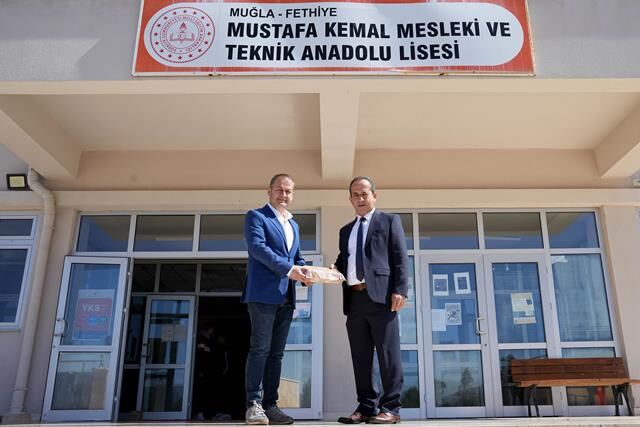 Fethiye'de Akademisyen, Uzman Ve Sektör Temsilcileri Öğrencilerle Buluştu