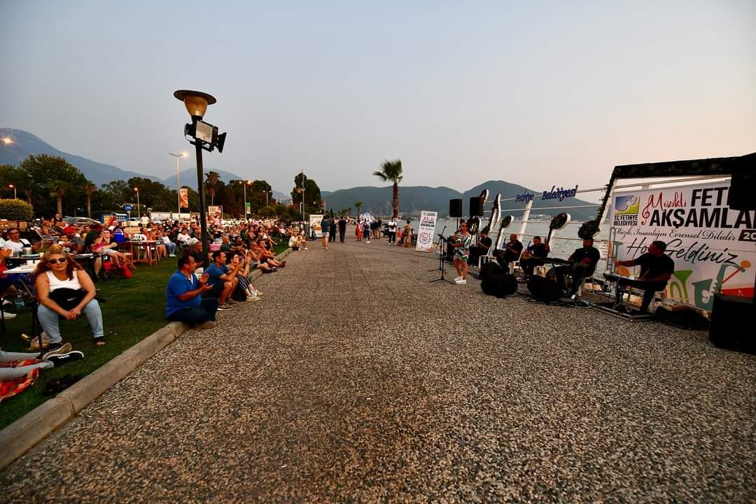Müzikli Fethiye Akşamları Coşkusu