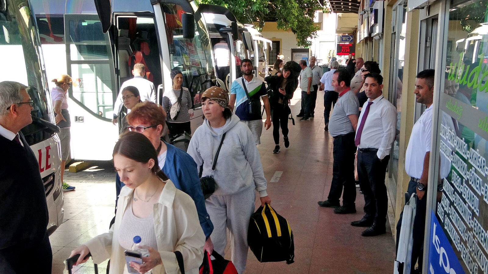 Otobüs ile Uçak Fiyatları Yarışıyor