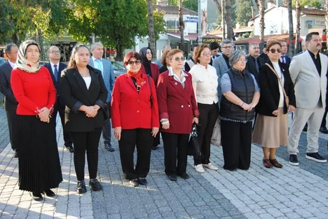 Öğretmenler Günü Fethiye'de Törenle Kutlandı