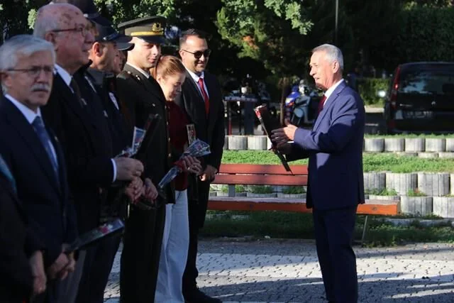 Öğretmenler Günü Fethiye'de Törenle Kutlandı
