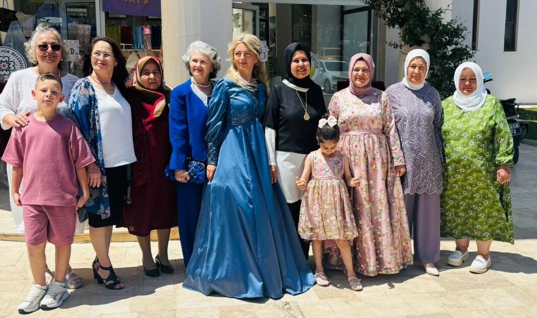 Ölüdeniz’de "El Emeği Göz Nuru" Giyim Sergisi Göz Kamaştırdı
