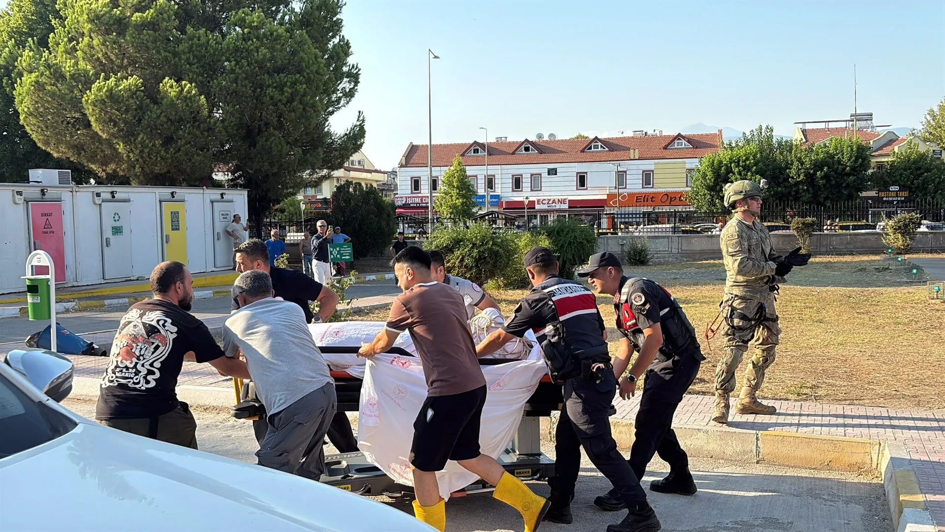 Ölüdeniz’de Paraşüt Kazası: 2 Kişi Hayatını Kaybetti