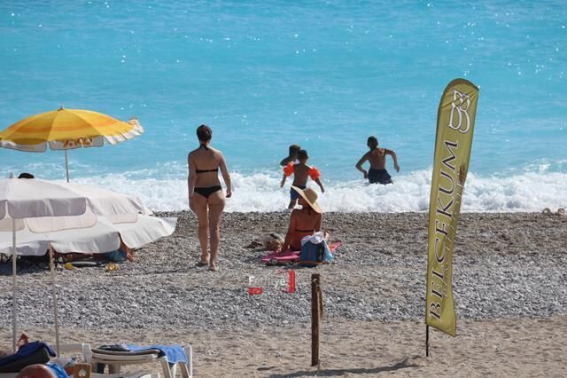 Ölüdeniz’de Plajlarda Sezon Hareketliliği Başladı