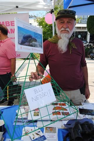 Ömrünü Caretta Caretta Ve Kuşlara Adadı