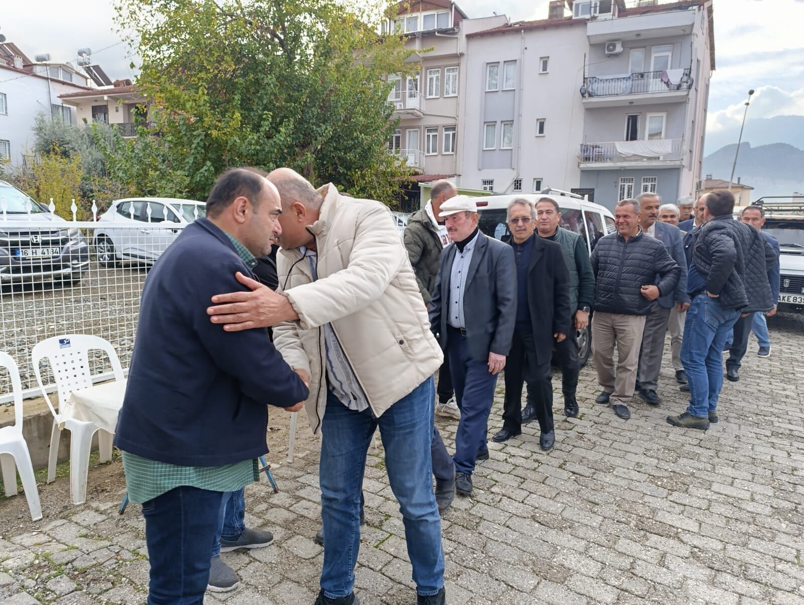 Başkan Akdenizli’ye Taziye Ziyaretleri