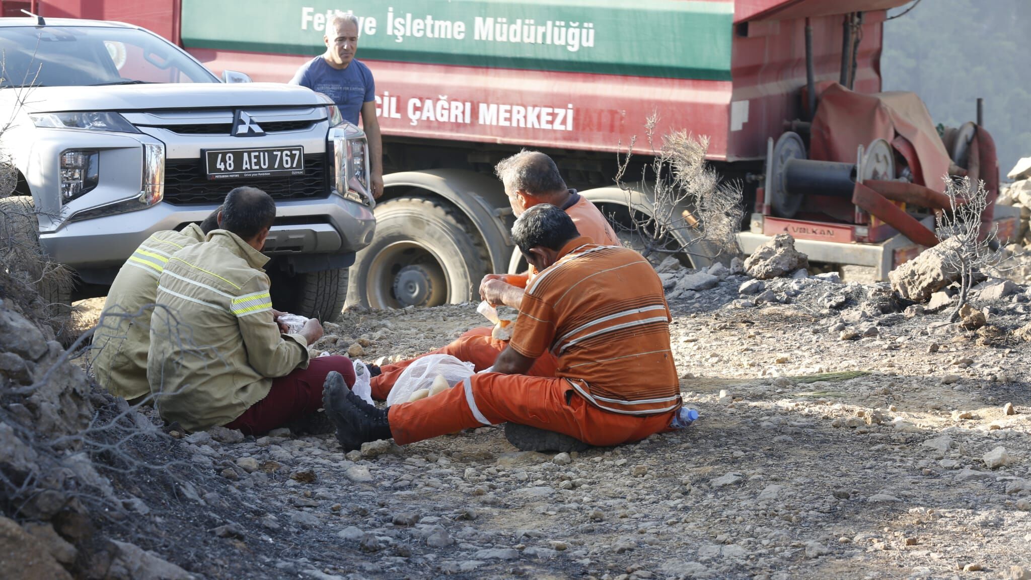 Orman Ekiplerinin Mütevazı Kahvaltısı