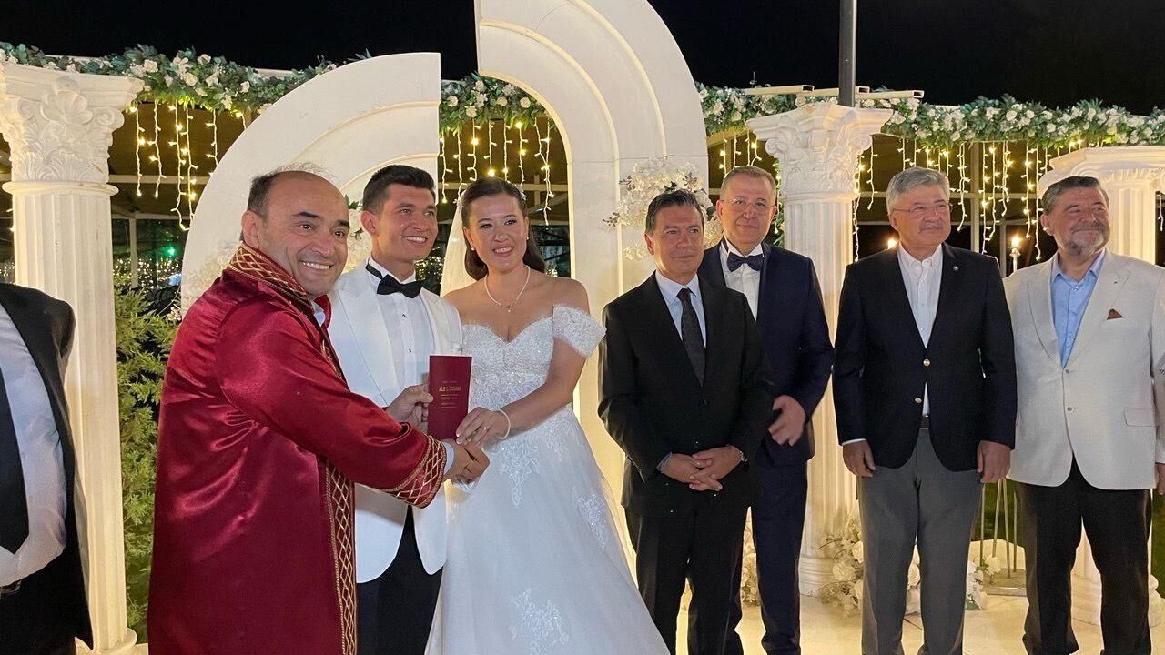 Osman Çıralı’nın Kızının Düğünü Protokolü Buluşturdu
