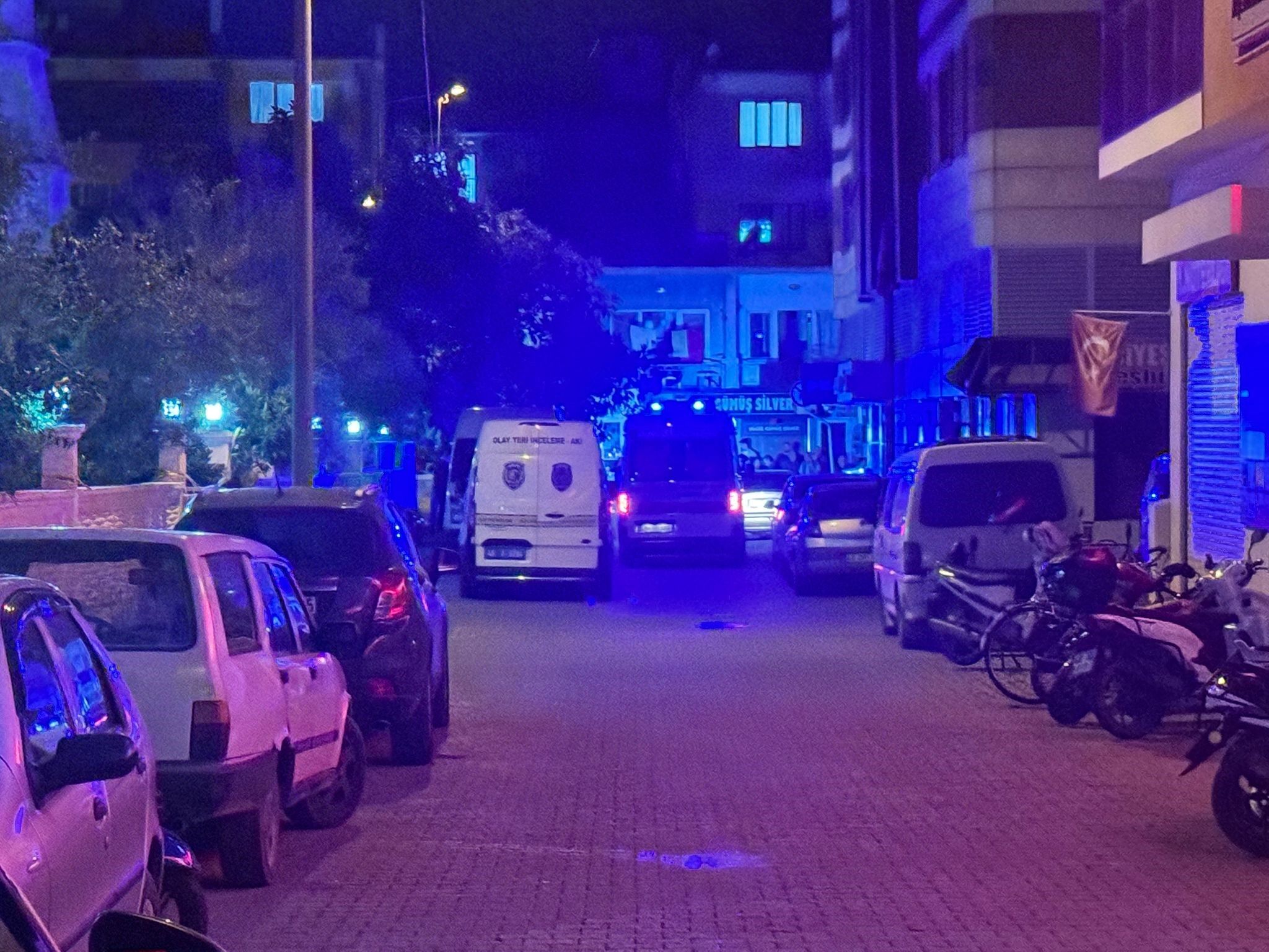 Otel Önündeki Silahlı Saldırıda Ağır Yaralanan Kadın Hayatını Kaybetti