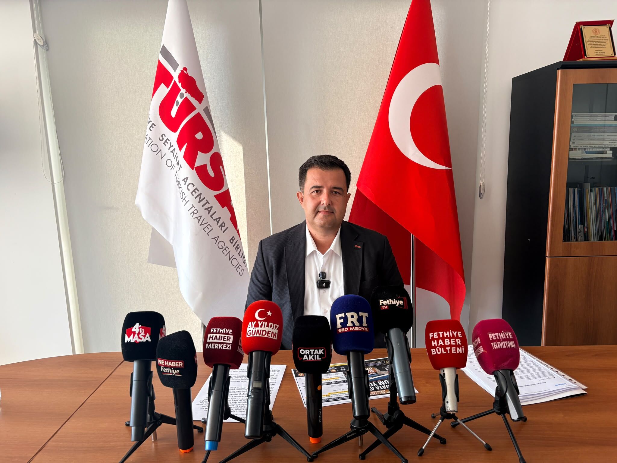 Fethiye’de TÜRSAB Başkanı Uysal, hakkındaki iddialara yanıt verdi