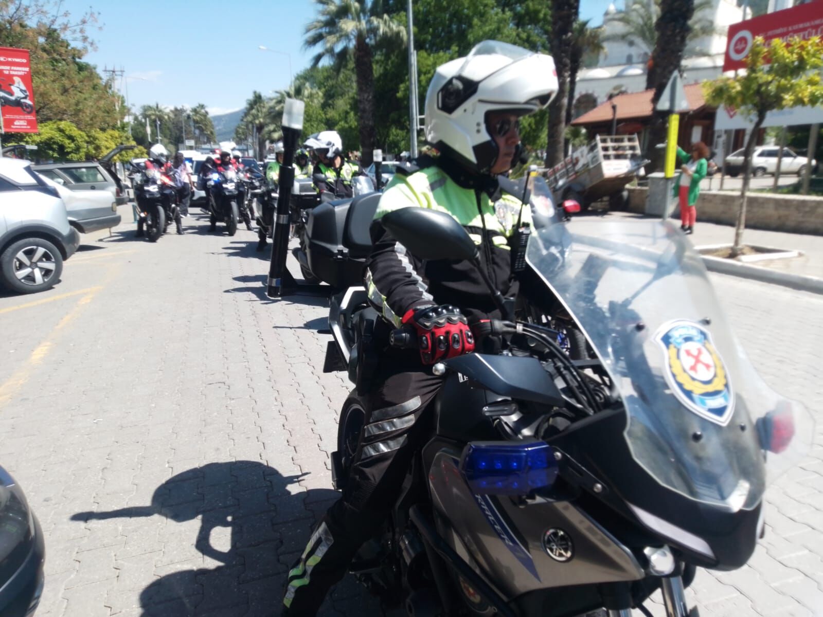 Fethiye Polisinin Korteji Yoğun İlgi Gördü