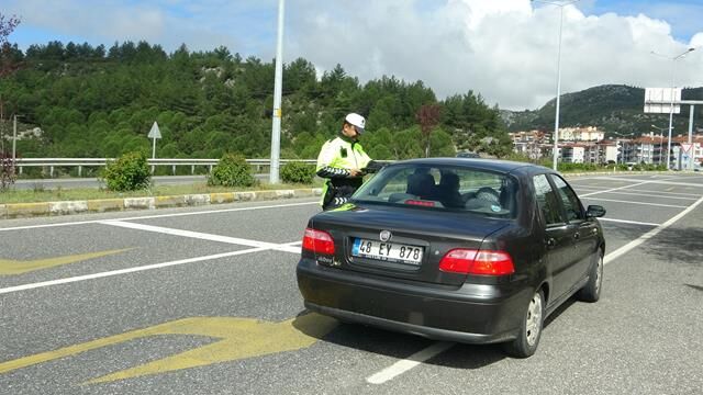 Ramazan Bayramı Trafik Denetimlerinde 2 Bin 656 Sürücüye İşlem Yapıldı