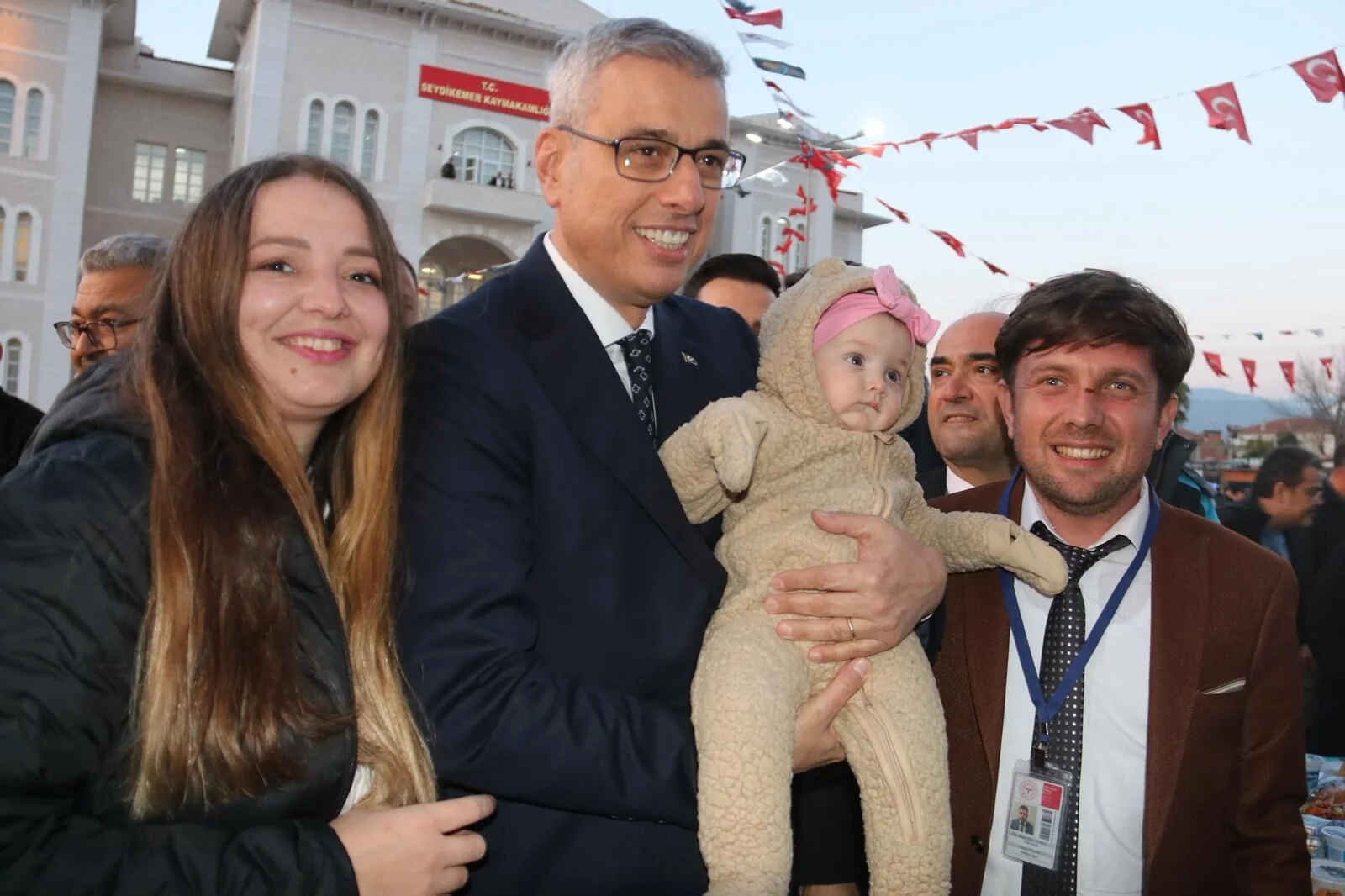 Sağlık Bakanı Memişoğlu Seydikemer’de İftar Programına Katıldı