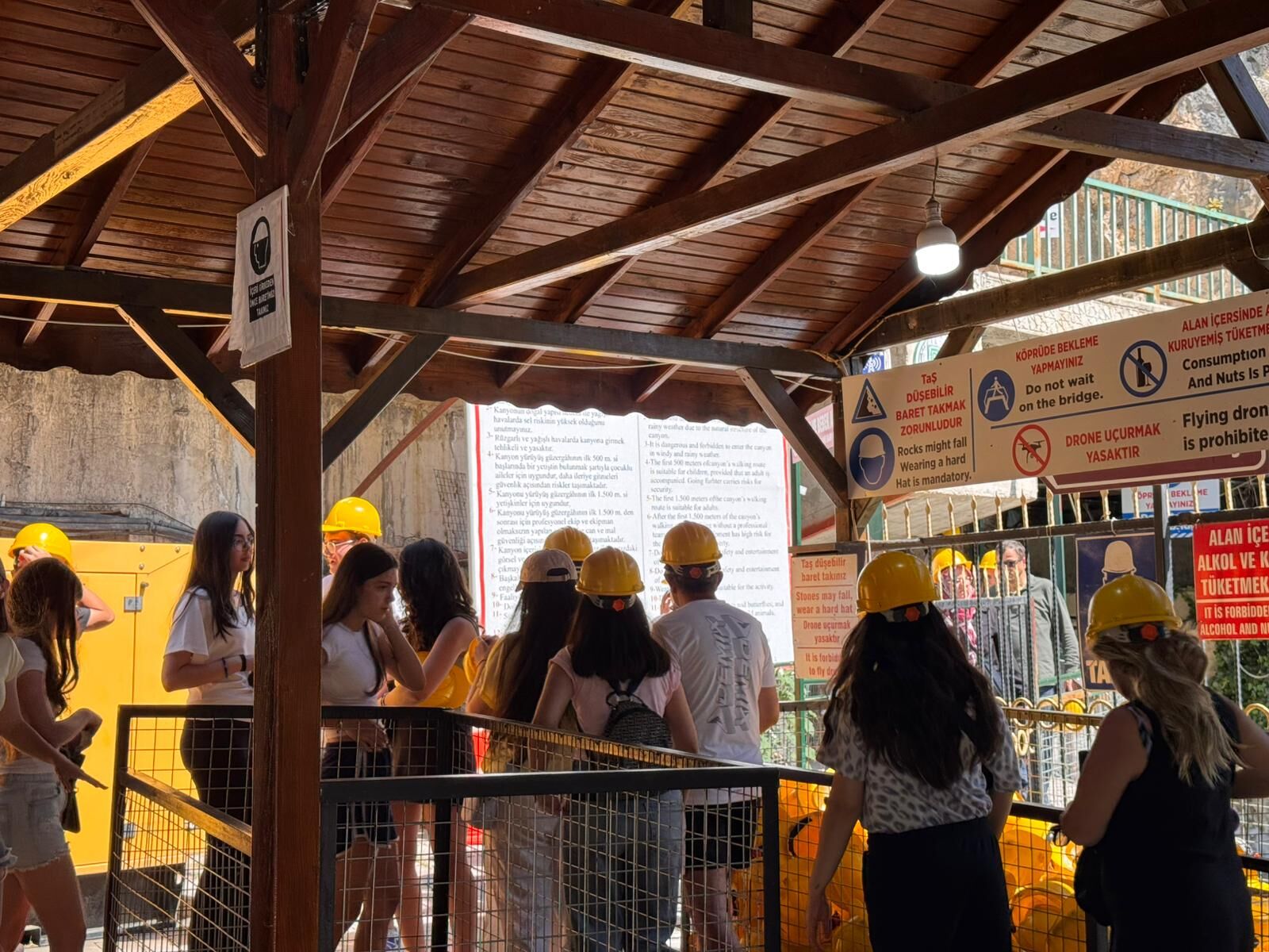 Saklıkent’te Hafta Sonu Yoğunluğu