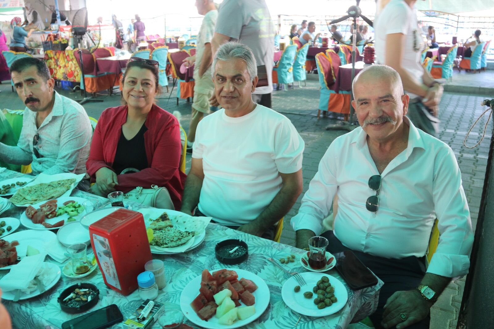 Salı Pazarı Esnafı Kahvaltı Geleneğini Sürdürüyor