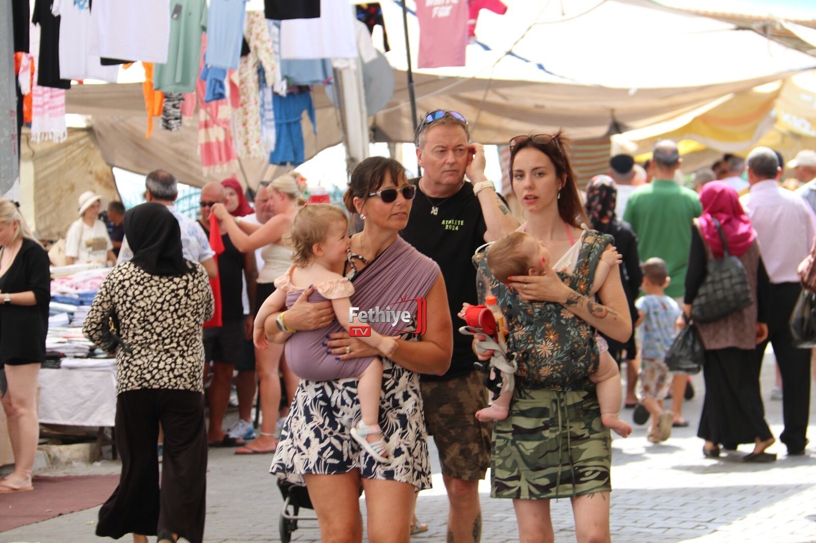 Salı Pazarında Turist Yoğunluğu Yaşandı